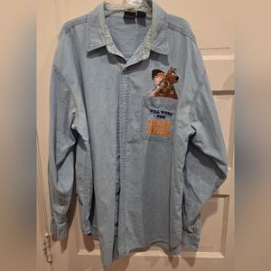 Warner Bros. Light Blue Denim Shirt with Scooby-Doo Embroidery. Vintage. Mens XL